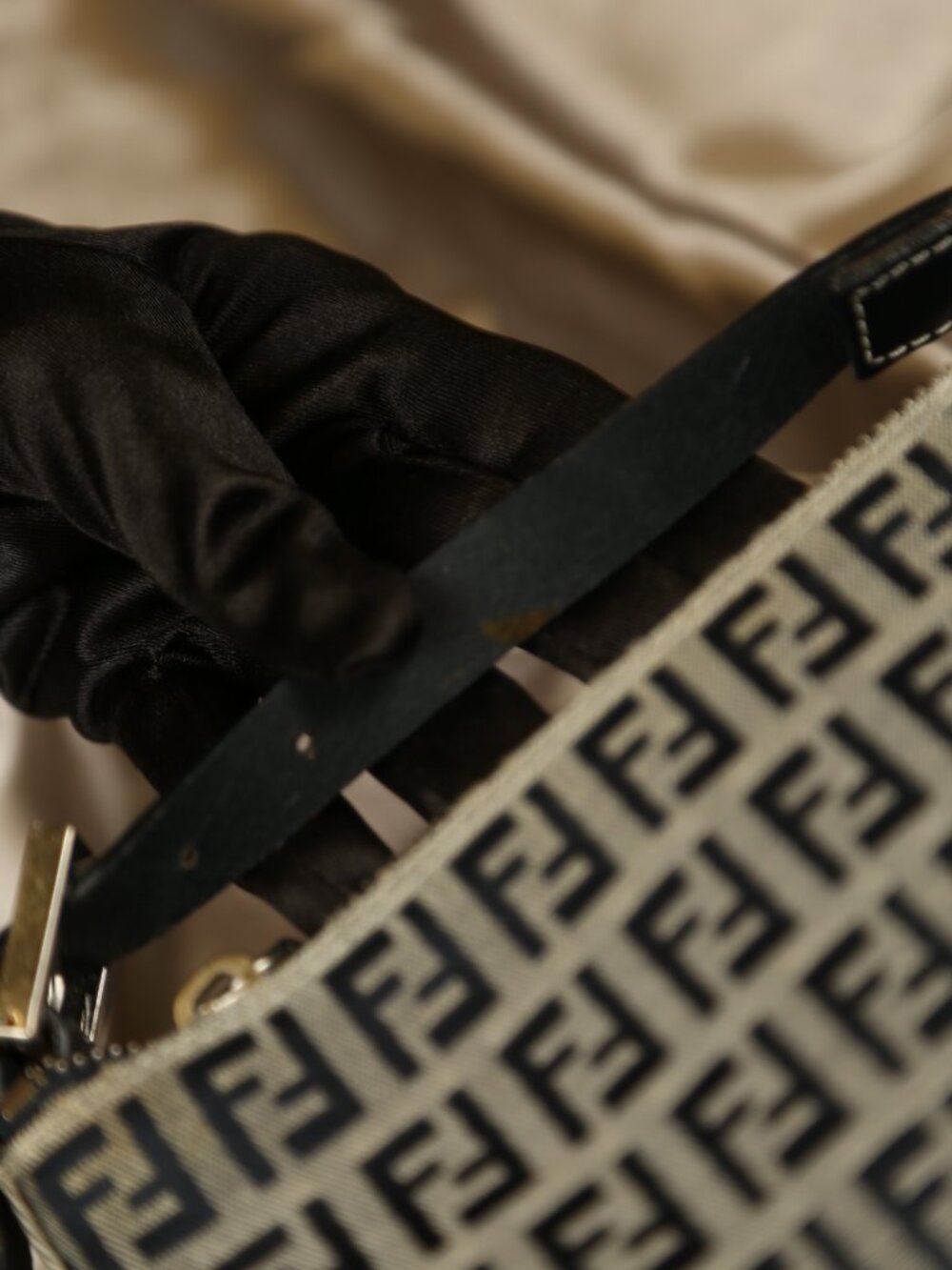 Rare FENDI Zucchino Pochette - Picture 8 of 13